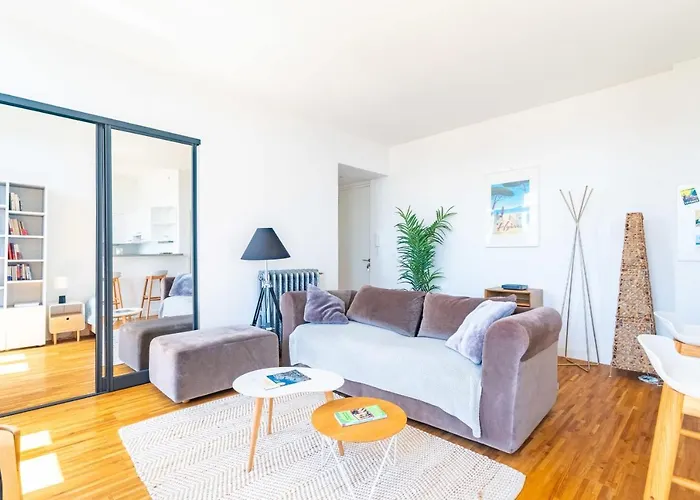 With A Panoramic View Appartamento