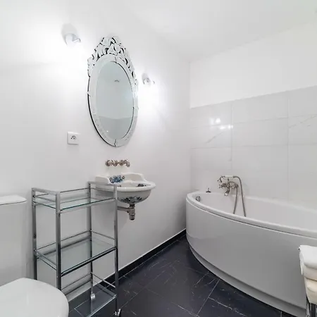 With A Panoramic View Hyères