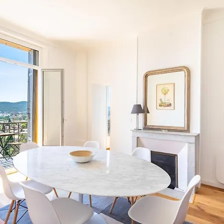 With A Panoramic View Apartament