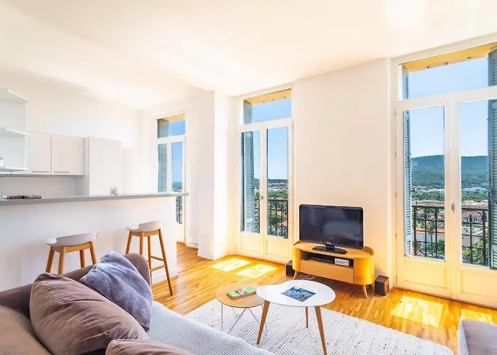 Apartman With A Panoramic View